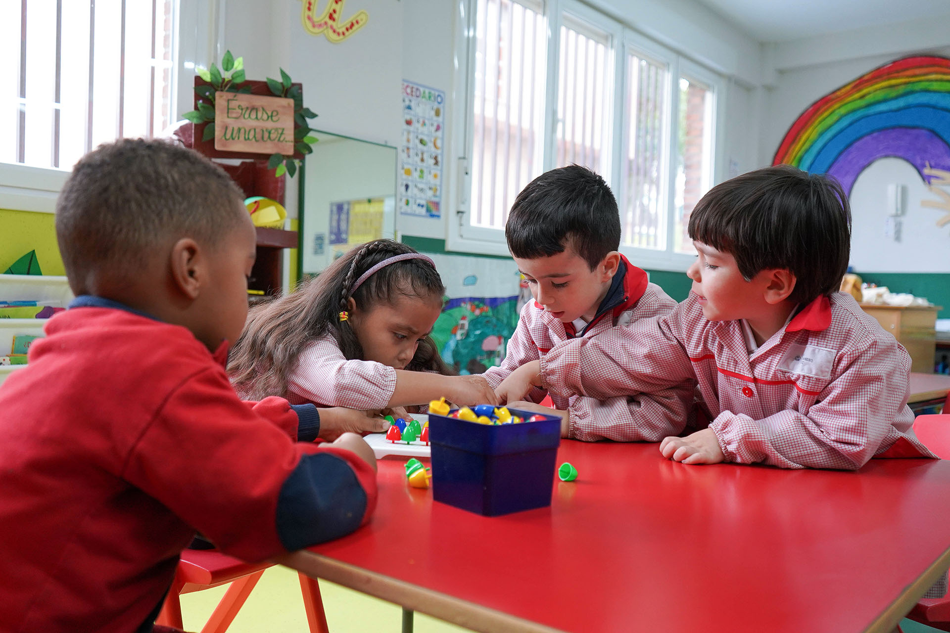 Aula moderna del Colegio JOYFE en Madrid
